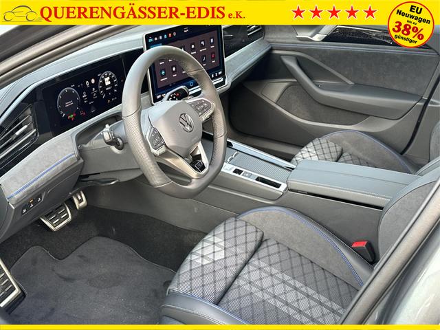 Volkswagen / Passat Variant / Grau / / / AHK+PANO+NAVI+Head-UP+Matrix-LED+ACC