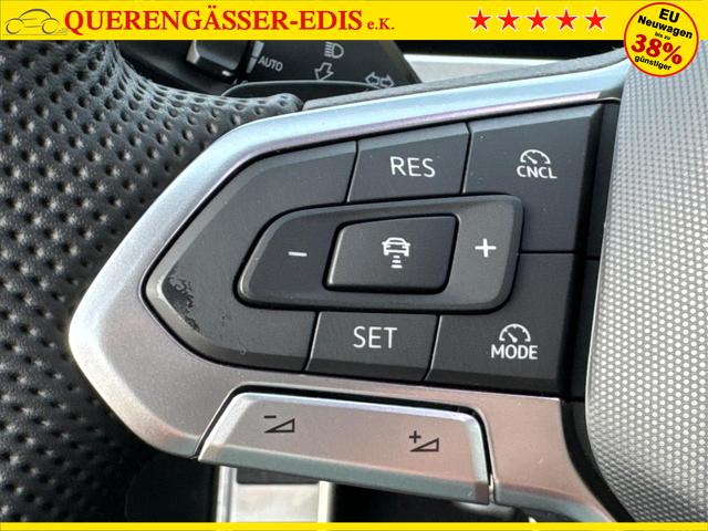 Volkswagen / Passat Variant / Grau / / / AHK+PANO+NAVI+Head-UP+Matrix-LED+ACC