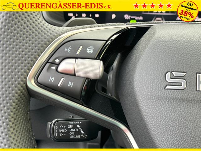 Skoda / Karoq / Grau / / / AHK+el.HECKKLAPPE+KAMERA+PDC+KESSY+ACC