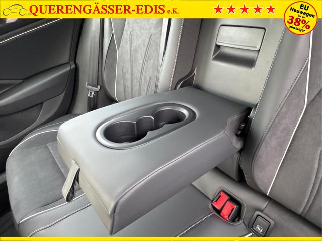 Volkswagen / Passat Variant / Schwarz / / / DSG+AHK+MASSAGE+NAVI+ACC+KAMERA+LED+17 ALU