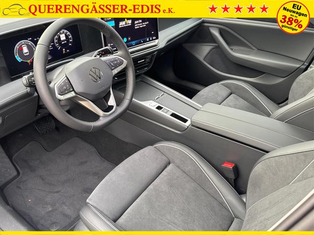 Volkswagen / Passat Variant / Schwarz / / / DSG+AHK+MASSAGE+NAVI+ACC+KAMERA+LED+17 ALU
