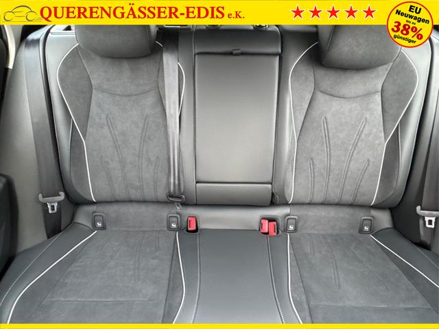 Volkswagen / Passat Variant / Schwarz / / / DSG+AHK+MASSAGE+NAVI+ACC+KAMERA+LED+17 ALU