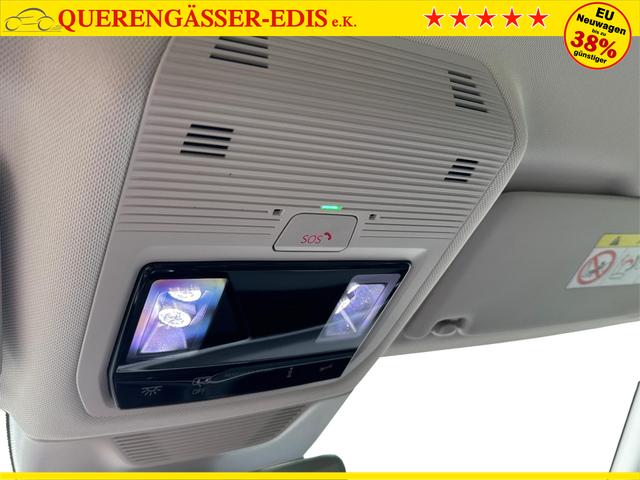 Volkswagen / Passat Variant / Schwarz / / / DSG+AHK+MASSAGE+NAVI+ACC+KAMERA+LED+17 ALU