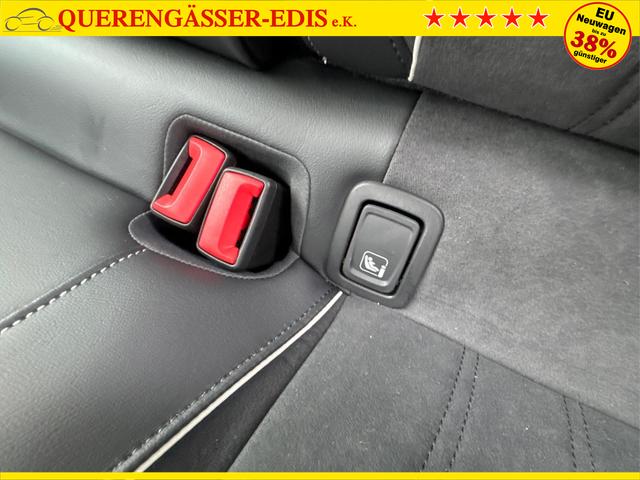 Volkswagen / Passat Variant / Grau / / / DSG+AHK+MASSAGE+NAVI+ACC+KAMERA+LED+17 ALU