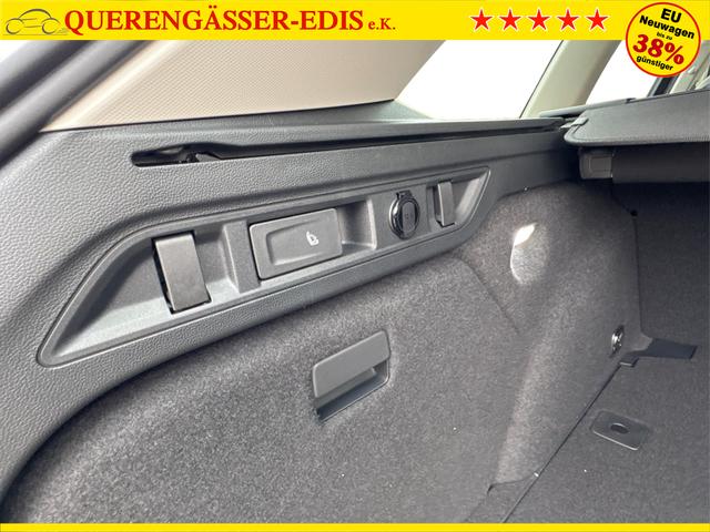 Volkswagen / Passat Variant / Grau / / / DSG+AHK+MASSAGE+NAVI+ACC+KAMERA+LED+17 ALU