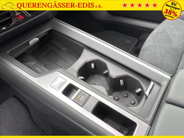 Volkswagen / Passat Variant / Grau / / / DSG+AHK+MASSAGE+NAVI+ACC+KAMERA+LED+17 ALU