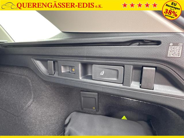 Volkswagen / Passat Variant / Grau / / / DSG+AHK+MASSAGE+NAVI+ACC+KAMERA+LED+17 ALU