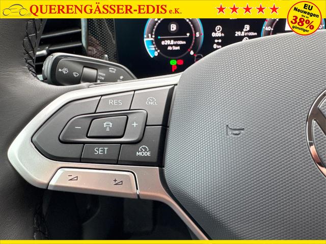 Volkswagen / Passat Variant / Grau / / / DSG+AHK+MASSAGE+NAVI+ACC+KAMERA+LED+17 ALU