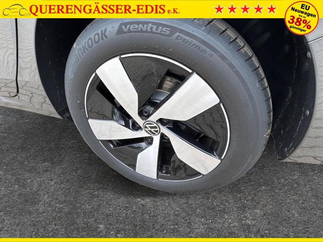 Volkswagen / Passat Variant / Grau / / / DSG+AHK+MASSAGE+NAVI+ACC+KAMERA+LED+17 ALU