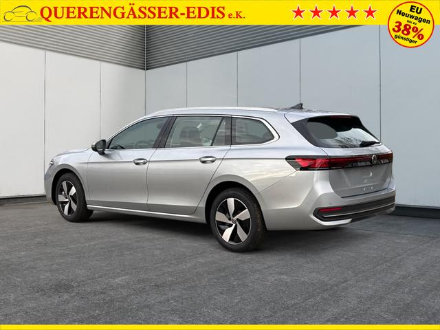 Volkswagen / Passat Variant / Silber / / / DSG+AHK+MASSAGE+NAVI+ACC+KAMERA+LED+17 ALU