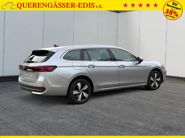 Volkswagen / Passat Variant / Silber / / / DSG+AHK+MASSAGE+NAVI+ACC+KAMERA+LED+17 ALU