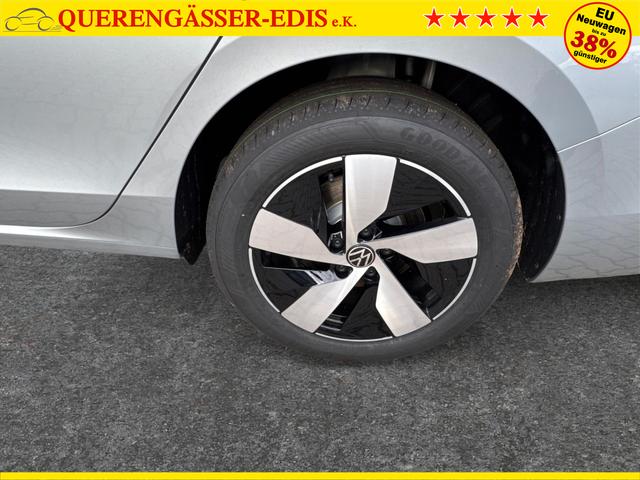 Volkswagen / Passat Variant / Silber / / / DSG+AHK+MASSAGE+NAVI+ACC+KAMERA+LED+17 ALU