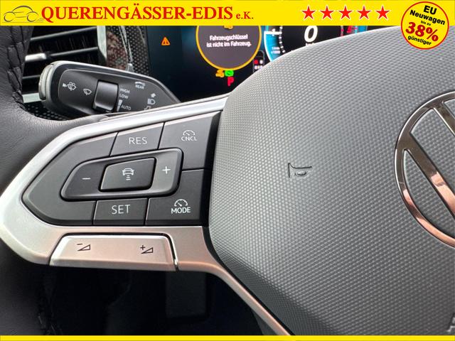Volkswagen / Passat Variant / Silber / / / DSG+AHK+MASSAGE+NAVI+ACC+KAMERA+LED+17 ALU