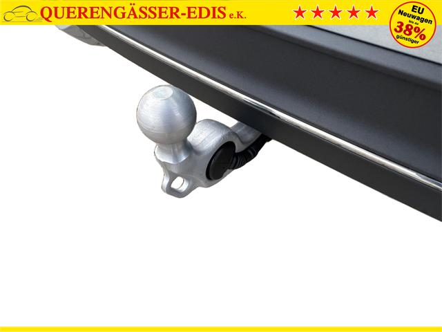 Volkswagen / Passat Variant / Silber / / / DSG+AHK+MASSAGE+NAVI+ACC+KAMERA+LED+17 ALU