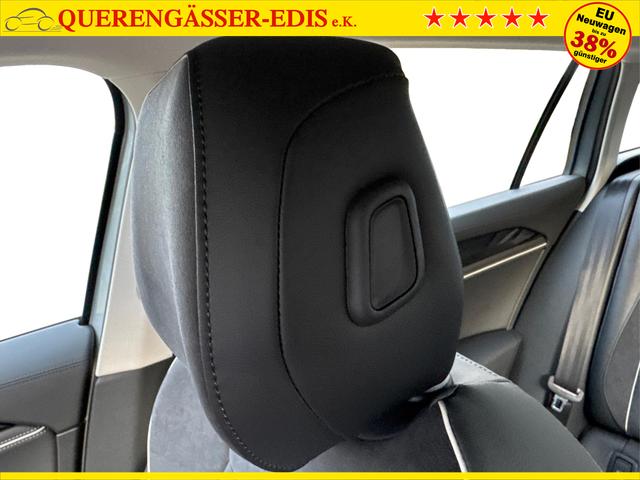 Volkswagen / Passat Variant / Silber / / / DSG+AHK+MASSAGE+NAVI+ACC+KAMERA+LED+17 ALU