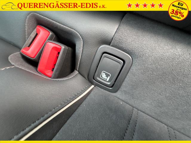 Volkswagen / Passat Variant / Silber / / / DSG+AHK+MASSAGE+NAVI+ACC+KAMERA+LED+17 ALU