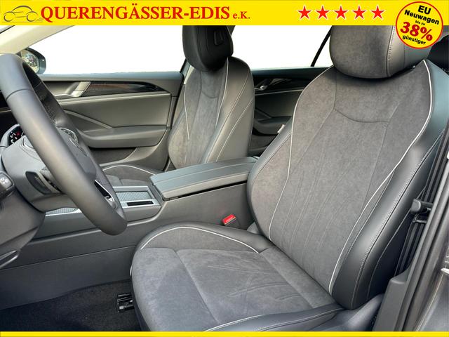 Volkswagen / Passat Variant / Grau / / / DSG+AHK+MASSAGE+NAVI+ACC+KAMERA+LED+17 ALU