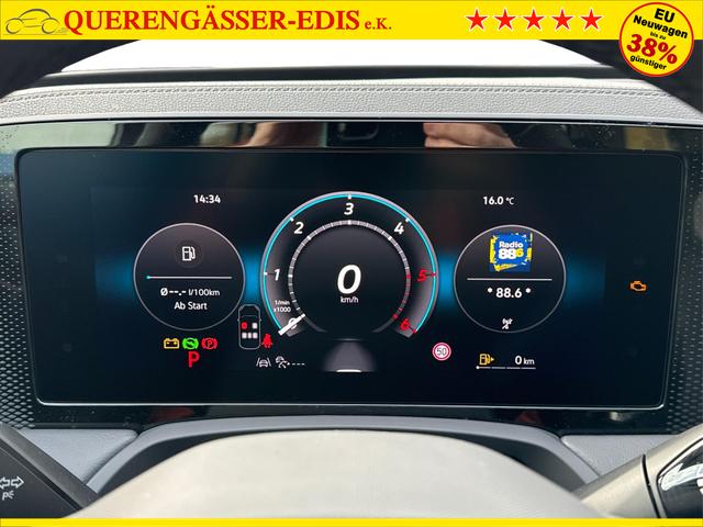 Volkswagen / Passat Variant / Grau / / / DSG+AHK+MASSAGE+NAVI+ACC+KAMERA+LED+17 ALU