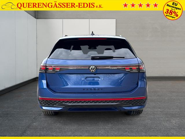 Volkswagen / Passat Variant / Blau / / / 4WD+BLACK+PANO+AHK+DCC+MATRIX+HARMAN