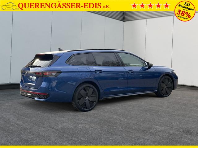 Volkswagen / Passat Variant / Blau / / / 4WD+BLACK+PANO+AHK+DCC+MATRIX+HARMAN