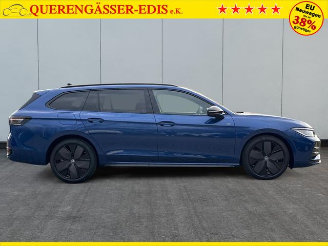 Volkswagen / Passat Variant / Blau / / / 4WD+BLACK+PANO+AHK+DCC+MATRIX+HARMAN