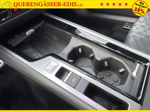 Volkswagen / Passat Variant / Blau / / / 4WD+BLACK+PANO+AHK+DCC+MATRIX+HARMAN