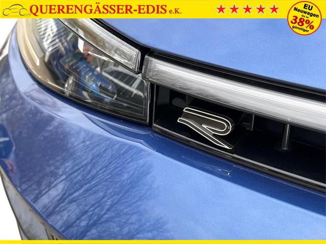 Volkswagen / Passat Variant / Blau / / / 4WD+BLACK+PANO+AHK+DCC+MATRIX+HARMAN