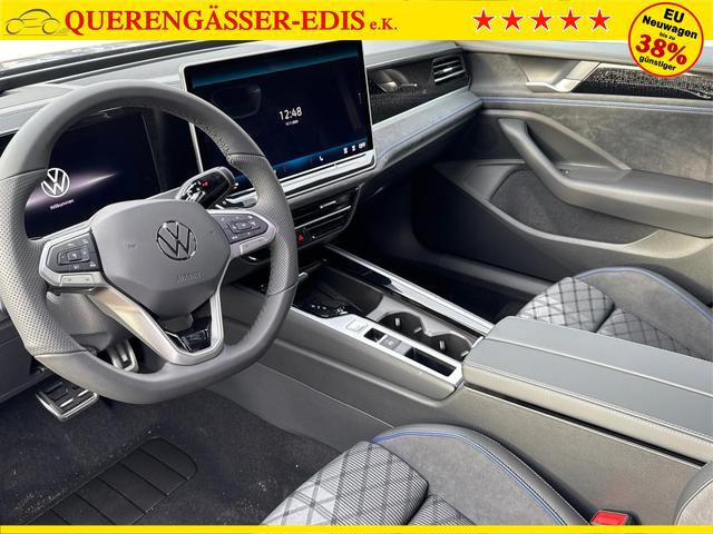 Volkswagen / Passat Variant / Blau / / / 4WD+BLACK+PANO+AHK+DCC+MATRIX+HARMAN