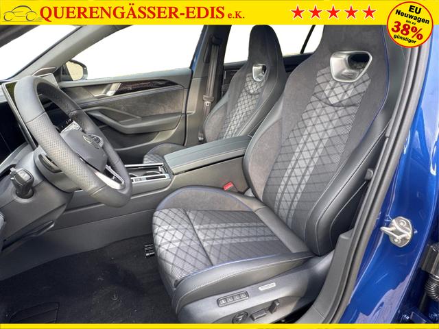 Volkswagen / Passat Variant / Blau / / / 4WD+BLACK+PANO+AHK+DCC+MATRIX+HARMAN