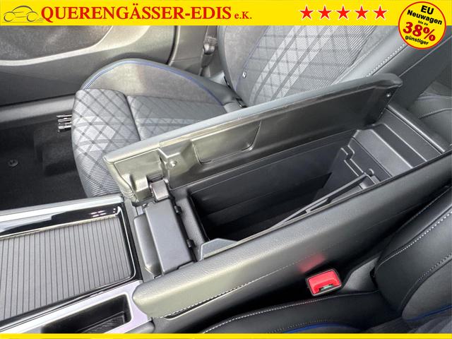 Volkswagen / Passat Variant / Blau / / / 4WD+BLACK+PANO+AHK+DCC+MATRIX+HARMAN