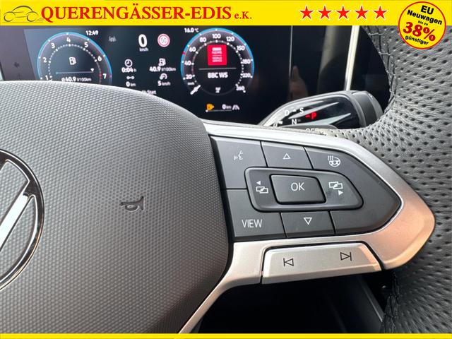 Volkswagen / Passat Variant / Blau / / / 4WD+BLACK+PANO+AHK+DCC+MATRIX+HARMAN