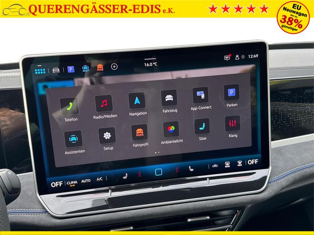 Volkswagen / Passat Variant / Blau / / / 4WD+BLACK+PANO+AHK+DCC+MATRIX+HARMAN