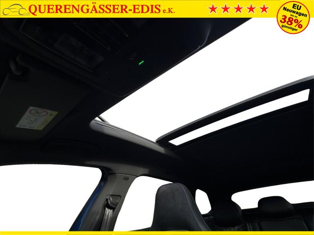 Volkswagen / Passat Variant / Blau / / / 4WD+BLACK+PANO+AHK+DCC+MATRIX+HARMAN