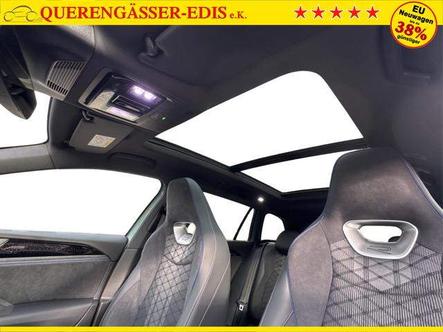 Volkswagen / Passat Variant / Gr&uuml;n / / / 4WD+BLACK+PANO+AHK+DCC+MATRIX+HARMAN