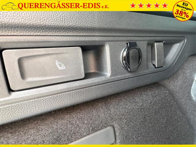 Volkswagen / Passat Variant / Gr&uuml;n / / / 4WD+BLACK+PANO+AHK+DCC+MATRIX+HARMAN