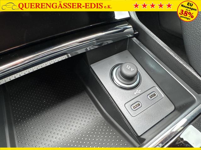 Skoda / Karoq / Grau / / / AHK+KAMERA+EL. HECKKL.+SHZ+ACC+KESSY+18''ALU