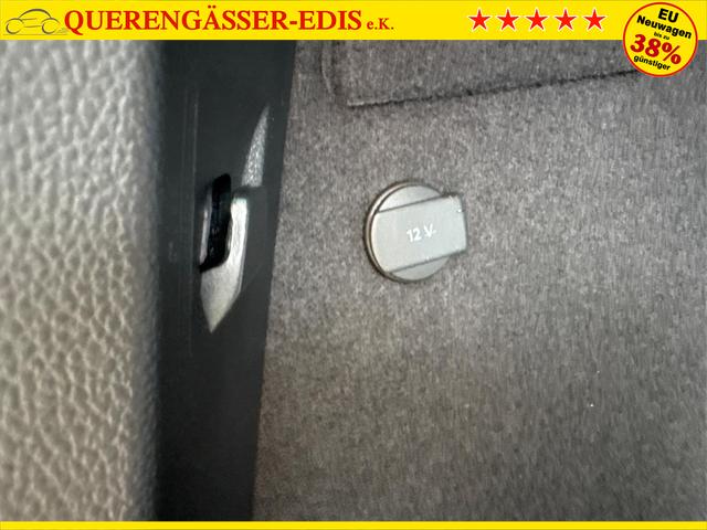 Skoda / Karoq / Grau / / / AHK+KAMERA+EL. HECKKL.+SHZ+ACC+KESSY+18''ALU