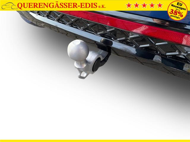 Volkswagen / Passat Variant / Blau / / / 4WD+BLACK+PANO+AHK+DCC+MATRIX+HARMAN