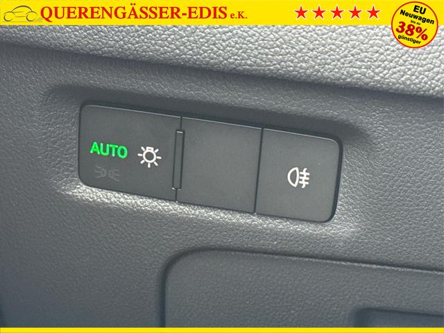 Skoda / Octavia Combi / Wei&szlig; / / / AHK+KAMERA+ACC+EL. HECKKL+SHZ