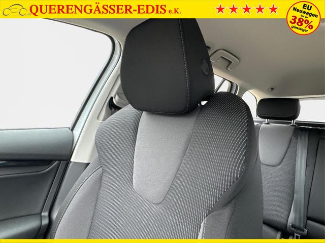 Skoda / Octavia Combi / Wei&szlig; / / / AHK+KAMERA+ACC+EL. HECKKL+SHZ