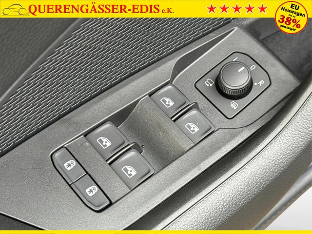 Skoda / Octavia Combi / Schwarz / / / AHK+KAMERA+ACC+EL. HECKKL+SHZ