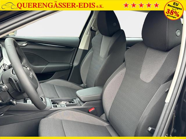 Skoda / Octavia Combi / Schwarz / / / AHK+KAMERA+ACC+EL. HECKKL+SHZ