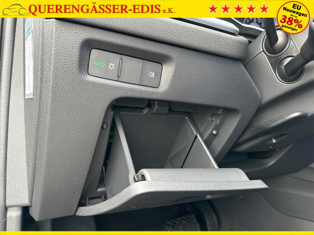 Skoda / Octavia Combi / Schwarz / / / AHK+KAMERA+ACC+EL. HECKKL+SHZ