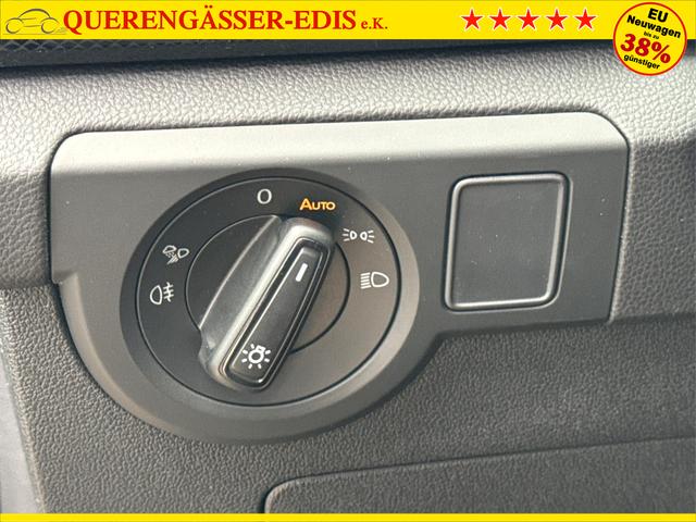 Volkswagen / T-Cross / Schwarz / / / MATRIX+KAMERA+ACC+KLIMA+SHZ+17 LM+KEYLESS