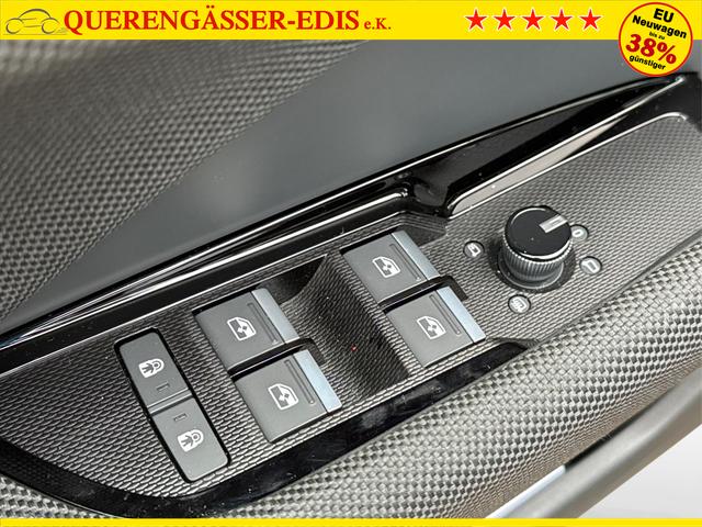 Audi / Q3 / Schwarz / / / SUV *Neues Modell*NAVI+ACC+KAMERA+PDC+EL. HECKKL.+LED, Beispielbilder, ggf. teilweise mit Sonderausstattung