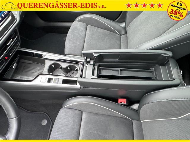 Volkswagen / Passat Variant / Grau / / / DSG+PANO+NAVI+MATRIX+360 KAM+MASSAGE+ACC+18 LM