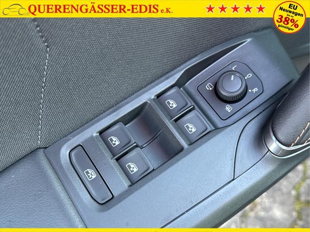 Cupra / Leon Sportstourer / Blau / / / ST eHK+KAMERA+SHZ+ACC+LED+18 LM+PDC