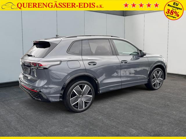 Volkswagen / Tiguan / Grau / / / PLUG-IN+PANO+AHK+HD MATRIX+NAVI+BLACK STYLE+20 LM+ACC