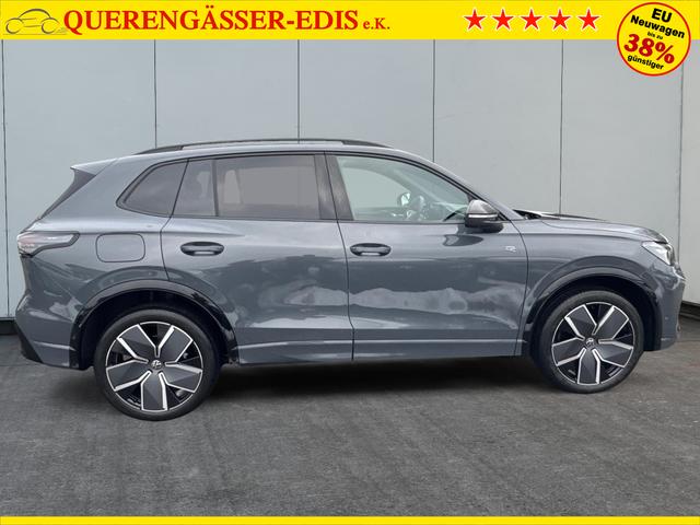 Volkswagen / Tiguan / Grau / / / PLUG-IN+PANO+AHK+HD MATRIX+NAVI+BLACK STYLE+20 LM+ACC
