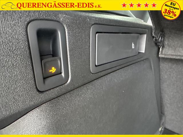 Volkswagen / Tiguan / Grau / / / PLUG-IN+PANO+AHK+HD MATRIX+NAVI+BLACK STYLE+20 LM+ACC